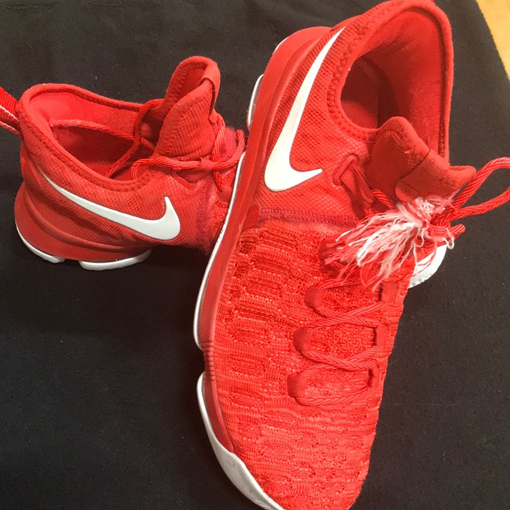 Nike Zoom Kevin Durant Basketball Sneakers View 3